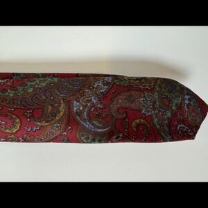 Smithsonian Institution Silk Tie - Elegant Paisley Design